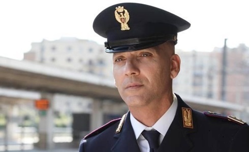 IO NON MI ARRENDO: BEPPE FIORELLO RACCONTA L’EROE DELLA TERRA DEI FUOCHI