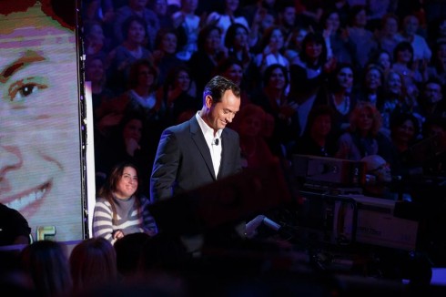 SOGNO E SON DESTO 3 VS C’E’ POSTA PER TE: RANIERI SALUTA TUTTI CON ALESSANDRA AMOROSO. DA MARIA ARRIVA JUDE LAW