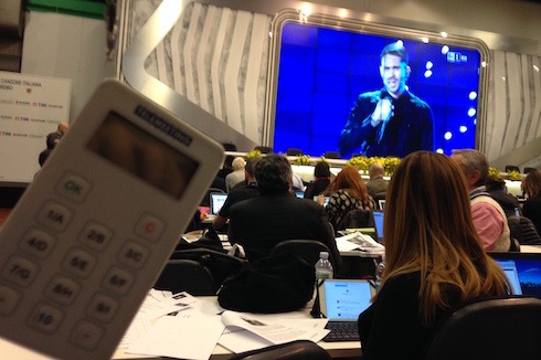 LE PAGELLE DEL FESTIVAL DI SANREMO 2016, TERZA SERATA. PROMOSSI GLI STADIO E MARTA E GIANLUCA, BOCCIATO IL MECCANISMO DI VOTAZIONI E LO STILISTA DELLA IURATO