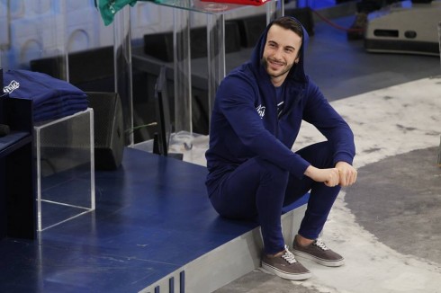 AMICI 15: ANDREAS MULLER ABBANDONA IL PROGRAMMA PER INFORTUNIO