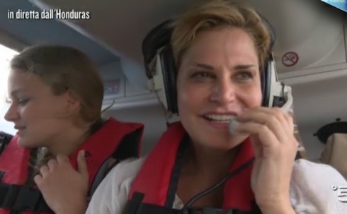 ISOLA DEI FAMOSI 2016: SIMONA VENTURA LANCIATISSIMA