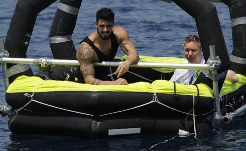 ISOLA 2016, GIORNO 12: GLI ZATTERATI SI AVVICINANO. FIORDALISO VS CARTA: “PENSA TE SE MI DEVE SGRIDARE UN NANO DI 30 ANNI…”