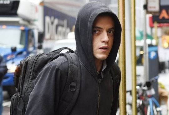 MR. ROBOT: SU PREMIUM STORIES LA SERIE EVENTO SUGLI HACKER GIUSTIZIERI