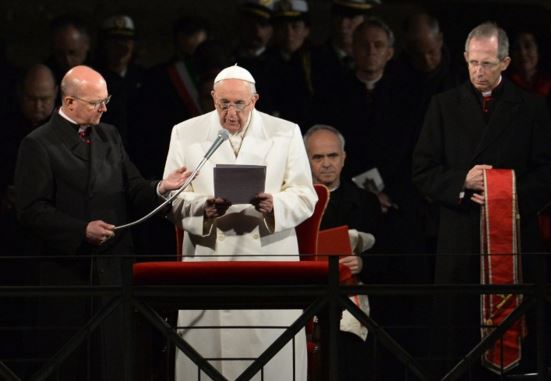 VIA CRUCIS CON PAPA FRANCESCO IN DIRETTA SU RAI1. UNO SPECIALE PORTA A PORTA PRECEDE IL RITO