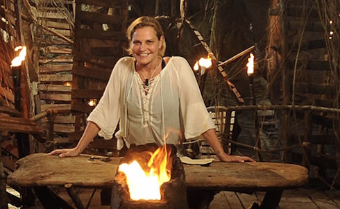 ISOLA DEI FAMOSI 2016: SIMONA VENTURA LA PIU’ TWITTATA, STACCATI BERAMI E CARTA