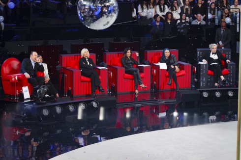 AMICI 2016: PRIMA PUNTATA SERALE DEL 2 APRILE IN DIRETTA. ELIMINATO EMANUELE