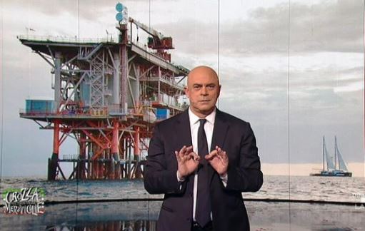 REFERENDUM TRIVELLE, CROZZA: “IO VOTO QUELLO CHE MI DICE CASCHETTO”. POI GAG SU ‘SANTA BOSCHI’