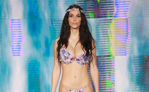 CIAO DARWIN 7: PAOLA DI BENEDETTO E’ LA SESTA MADRE NATURA (FOTO)