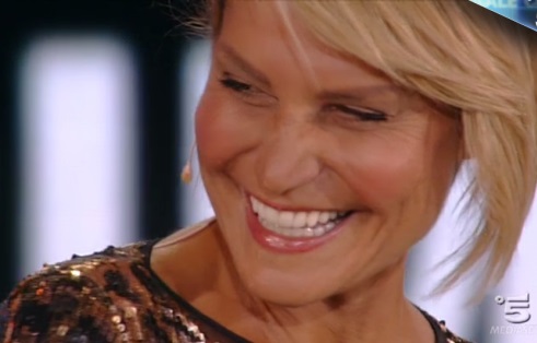 ISOLA DEI FAMOSI 2016: LA RIVINCITA DI SIMONA VENTURA