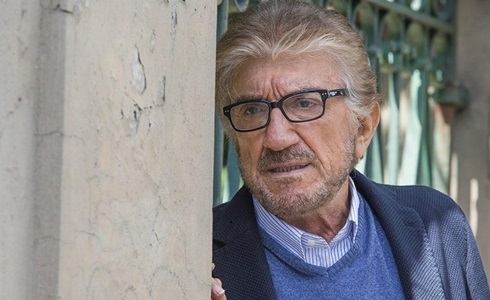 UNA PALLOTTOLA NEL CUORE 2: SU RAI1 TORNANO LE INDAGINI “TRA LE RIGHE” DI GIGI PROIETTI