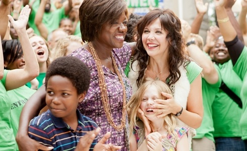 PROGRAMMI TV DI STASERA, LUNEDÌ 18 APRILE 2016. SU RAI3 IL FILM UNA SCUOLA PER MALIA