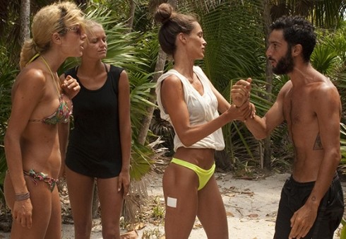 ISOLA 2016, GIORNO 58 – JONAS CONTRO PAOLA: TI AMMAZZO, TI TAGLIO LA TESTA