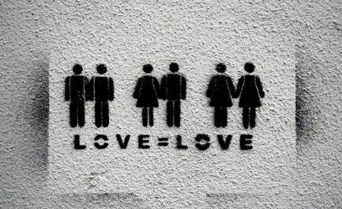 UOMINI E DONNE: APERTI I CASTING PER IL TRONO GAY