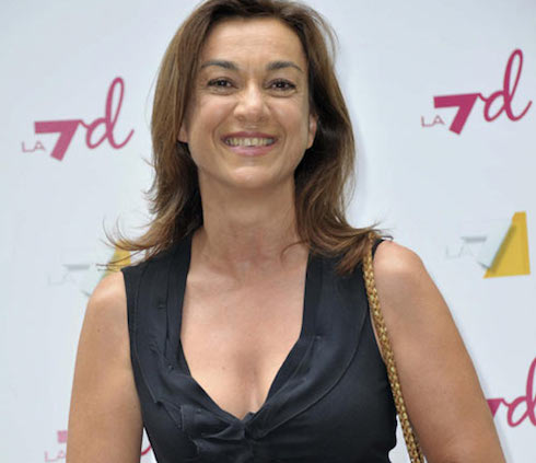 RAI3, DARIA BIGNARDI VIETA SCOLLATURE E TACCHI ALTI. “NESSUNA IMPOSIZIONE, LA PENSIAMO TUTTI COSI'”