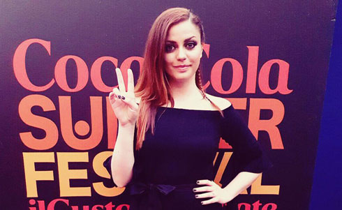 ANNALISA VS COCA COLA SUMMER FESTIVAL: “MI SONO ROTTA DELLE BIBITE GASATE CHE FANNO SOLO RUTTARE”