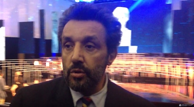 FLAVIO INSINNA A DM: “NON RIFARO’ BOSS IN INCOGNITO. CHI E’ ANTONIO RICCI? NON SO DI CHI TU STIA PARLANDO”