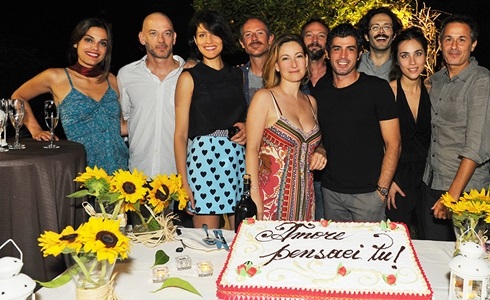 AMORE PENSACI TU!: IN ARRIVO SU CANALE 5 LA VERSIONE ITALIANA DI HOUSE HUSBANDS