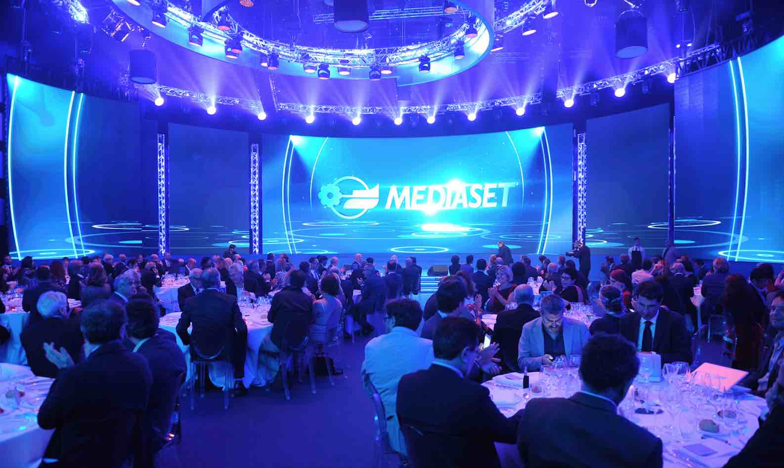 Mediaset - Palinsesti Autunno 2016 Mediaset - Palinsesti Autunno 2016