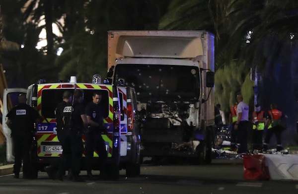 ATTENTATO DI NIZZA: LE VARIAZIONI DI PALINSESTO RAI E MEDIASET