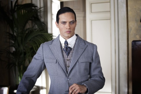 PROGRAMMI TV DI STASERA, MARTEDÌ 16 AGOSTO 2016. GABRIEL GARKO E’ (DI NUOVO) RODOLFO VALENTINO SU CANALE5