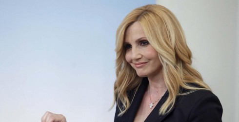 NEMICAMATISSIMA, LORELLA CUCCARINI SCIOGLIE I DUBBI (DI HEATHER PARISI): “LO SPETTACOLO SI FARA'”