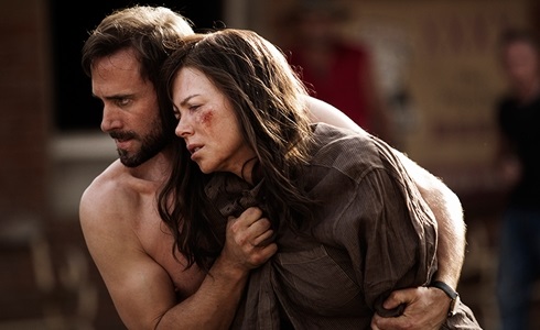 PROGRAMMI TV DI STASERA, LUNEDÌ 29 AGOSTO 2016. SU CANALE 5 IN 1^TV STRANGERLAND