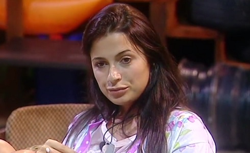 GRANDE FRATELLO VIP, GIORNO 3: LAURA FREDDI ‘INCORONA’ VALERIA MARINI. LA CIOCIARA SI SENTE ESCLUSA