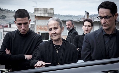 PROGRAMMI TV DI STASERA, VENERDÌ 23 SETTEMBRE 2016. SU RAI3 IN 1^TV ANIME NERE