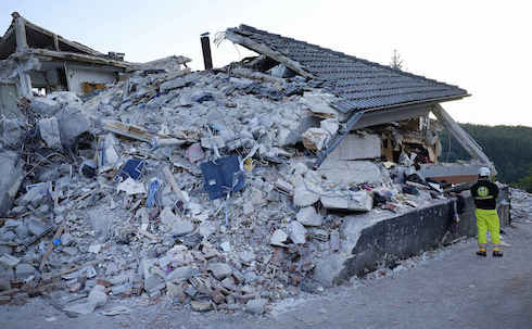 I GIORNI DOPO: SU RAI1 L’INSTANT DOC DEL TERREMOTO