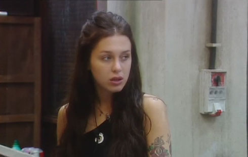 GRANDE FRATELLO VIP, GIORNO 14: ASIA VORREBBE SFONDARE IN TV. CLEMENTE E’ CONVINTO DI RIMANERE