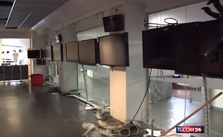 MEDIASET: FINE DELLE TRASMISSIONI DA MILANO 2. CHIUDE LA SEDE STORICA DI PALAZZO DEI CIGNI