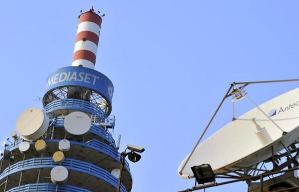 PREMIUM: MEDIASET CHIEDE IL SEQUESTRO DEL 3,5% DI VIVENDI. MA SPUNTA UNA CONTROPROPOSTA CON TELECOM ITALIA