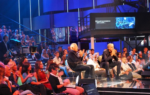 VIVA MOGOL VS TU SI QUE VALES: MASSIMO GILETTI VINCERA’ ANCHE STASERA?