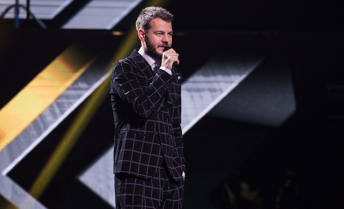 ALESSANDRO CATTELAN: FACCIO QUESTO MESTIERE DA VENT’ANNI E ANCORA MI CHIAMANO GIOVANE RIVELAZIONE