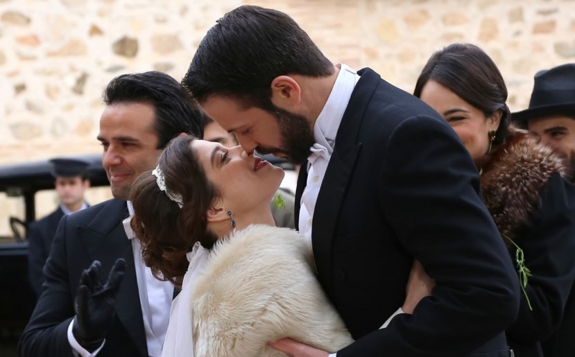 IL SEGRETO: CANDELA E SEVERO SI FIDANZANO, DONNA FRANCISCA LI MINACCIA (ANTICIPAZIONI)