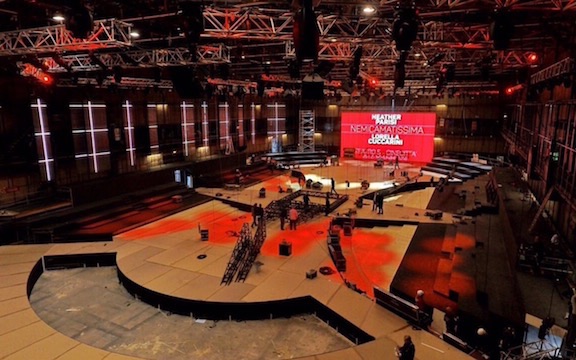 NEMICAMATISSIMA: LORELLA CUCCARINI E HEATHER PARISI NE “PARLANO SABATO” CON PAOLA PEREGO