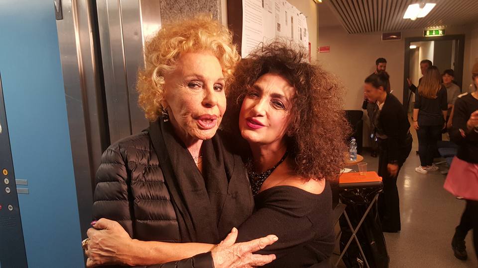 UNA SERATA… BELLA SENZA FINE: RETE 4 OMAGGIA ENDRIGO, TENCO E PAOLI