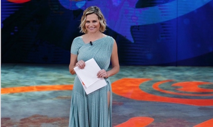 SELFIE – LE COSE CAMBIANO: STASERA LA PRIMA PUNTATA DELLA NUOVA AV-VENTURA DI CANALE 5