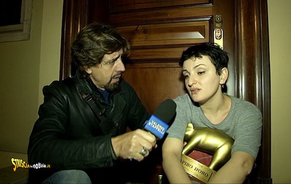 TAPIRO AD ARISA, UBRIACA ALLA PRIMA PUNTATA DI X FACTOR 10