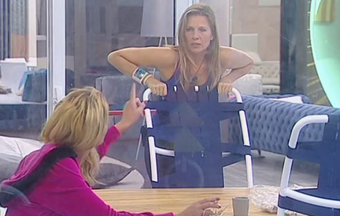 GRANDE FRATELLO VIP – GIORNO 49: UN MESSAGGIO DA PARTE DI ANDREA STIZZISCE STEFANO E LA CIOCIARA (VIDEO). VALERIA LITIGA ANCHE CON LAURA FREDDI