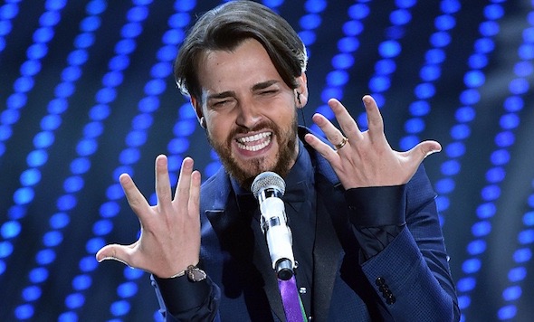 BALLANDO CON LE STELLE 2017: SI TRATTA CON VALERIO SCANU PER UN INEDITO RUOLO LEGATO AL WEB