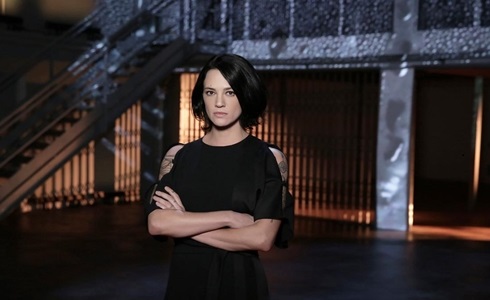 PROGRAMMI TV DI STASERA, LUNEDÌ 5 DICEMBRE 2016. AMORE CRIMINALE CONTRO SELFIE E GLI SPECIALI SUL REFERENDUM