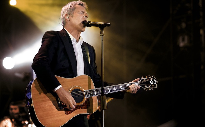 ASCOLTI TV | SABATO 17 DICEMBRE 2016. AVRAI AL 14.7%, LA BANDA DEI BABBI NATALE ALL’11.4%. JUVE-ROMA AL 13.4%. NELLA SETTIMANA CANALE 5 (17%) STACCA RAI1 (15.3%), LA7 SESTA RETE (4.1%)