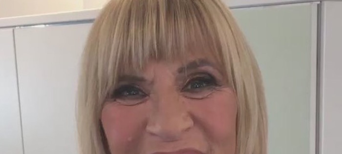 SELFIE: ECCO I ‘DENTI NUOVI’ DI GEMMA (FOTO PRIMA E DOPO)