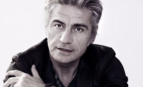 PROGRAMMI TV DI STASERA, SABATO 10 DICEMBRE 2016. LIGABUE, ANDREA BOCELLI (IN REPLICA), O BIAGIO ANTONACCI?