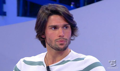 UOMINI E DONNE: LUCA ONESTINI NUOVO TRONISTA (FOTO)