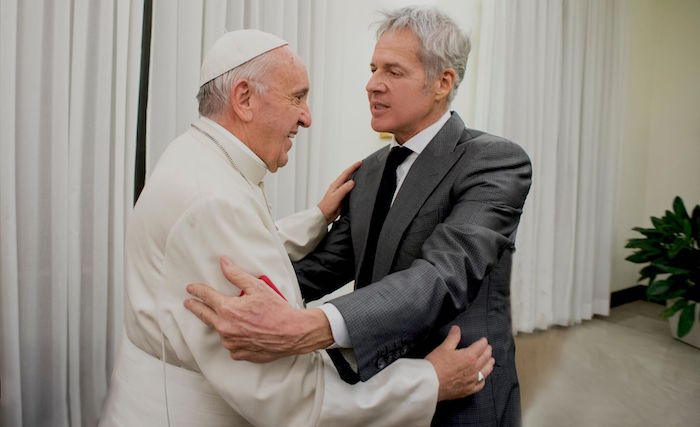 AVRAI: CLAUDIO BAGLIONI E TANTI OSPITI IN DIRETTA DAL VATICANO PER BENEFICENZA