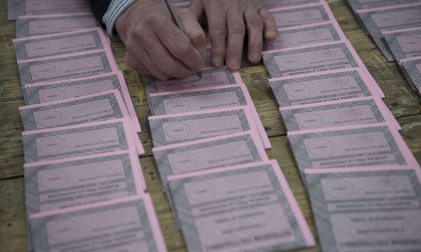 REFERENDUM COSTITUZIONALE, RISULTATI IN DIRETTA. LA PROGRAMMAZIONE SPECIALE DI RAI, MEDIASET, LA7 E SKY