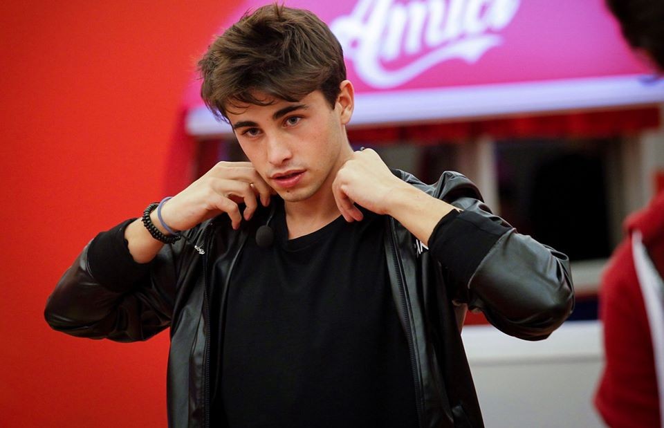 AMICI 16, DAYTIME 13 DICEMBRE. ALESSANDRA CELENTANO VS GIULIA: “NON BASTA ESSERE BELLI, DEVI USARE IL CERVELLO”