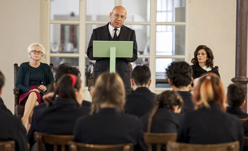 IL COLLEGIO: ECCO CHI SONO I PROFESSORI E I SORVEGLIANTI (FOTO)